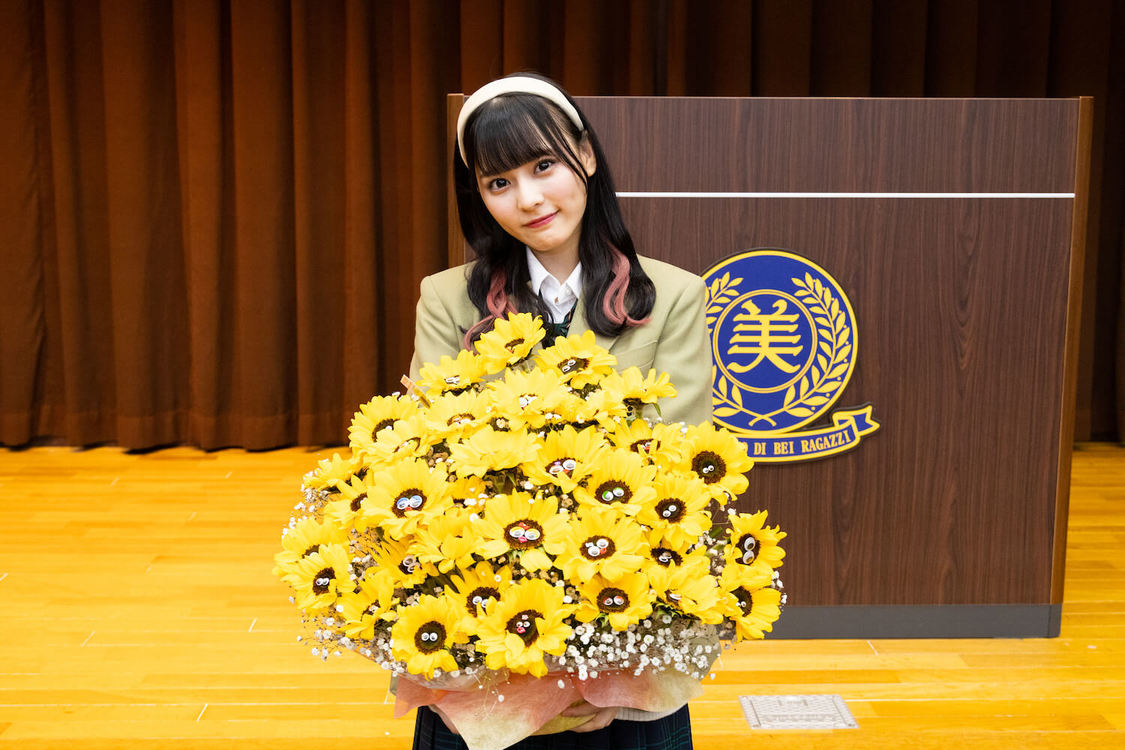 齊藤なぎさ（＝LOVE）『もしも、イケメンだけの高校があったら』クランクアップ写真