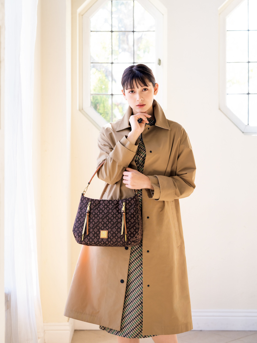 アンジェラ芽衣（(C)宝島社）