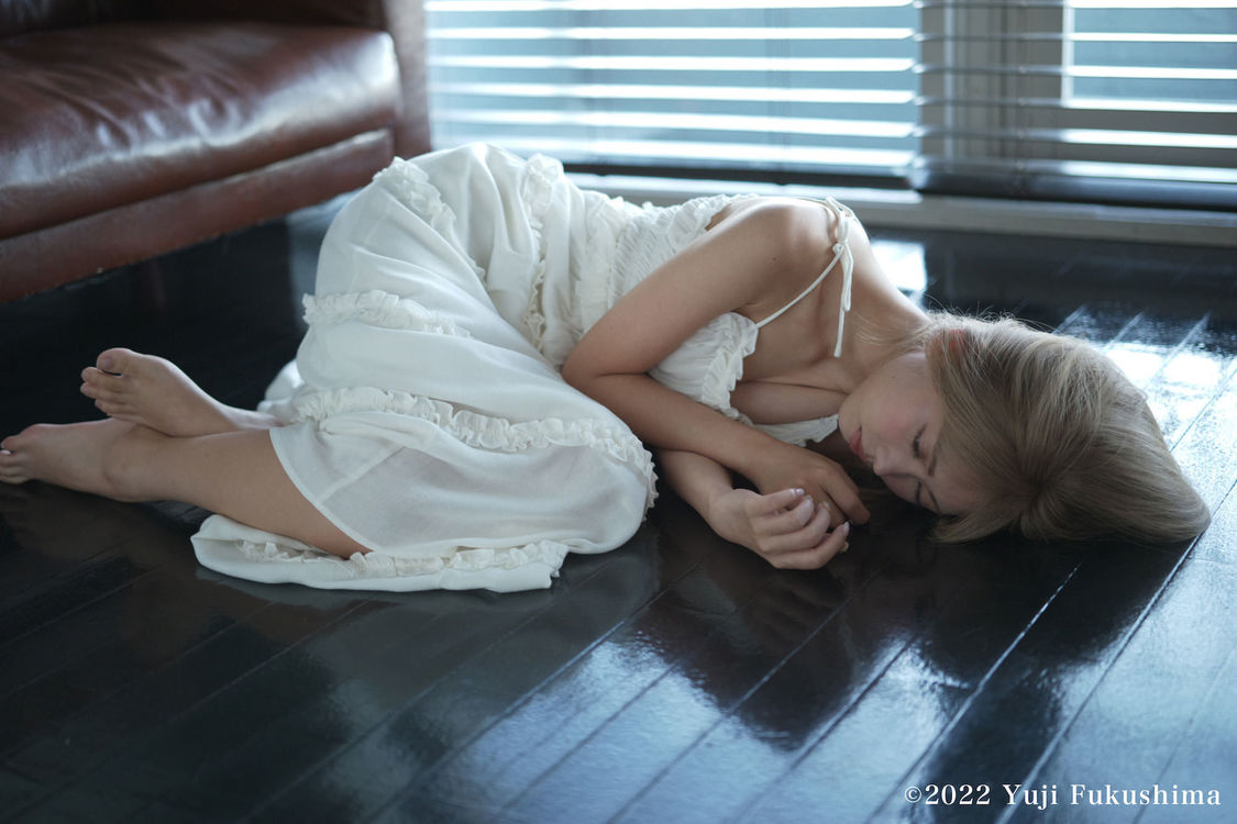 ＜ありかみう × 福島裕二 写真展 -imply...-＞