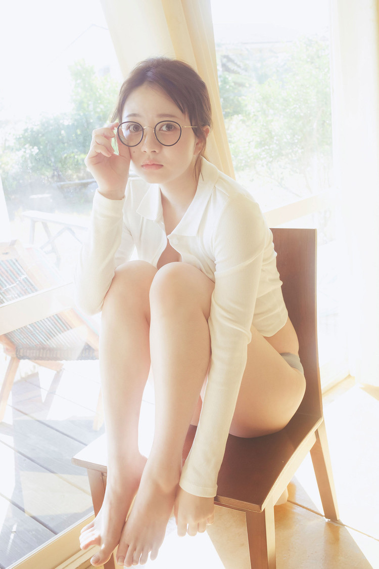 『SKE48 江籠裕奈1st写真集「わがままな可愛さ」』アザーカット