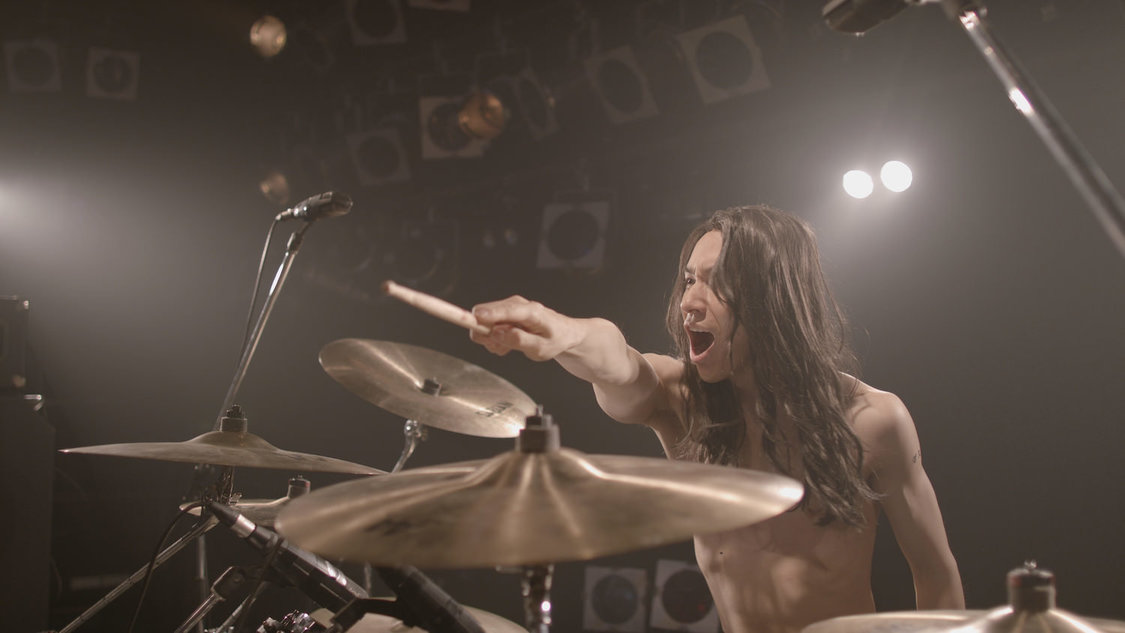 映画『鋼音色の空の彼方へ』場面写真（©2022「鋼音色の空の彼方へ」製作委員会）