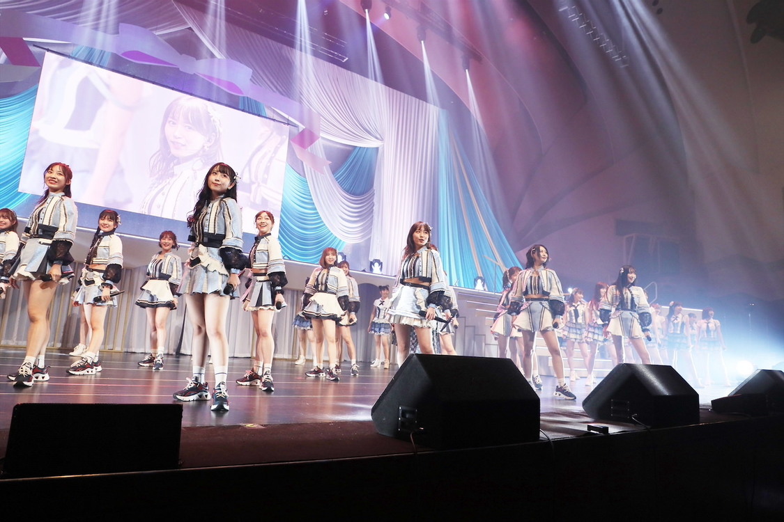 ＜大場美奈卒業コンサート＠パシフィコ横浜 Day1〜卒業してもずっと可愛くてすみません〜＞パシフィコ横浜国立大ホール（2022年4月1日）©2022 Zest, Inc. / AEI