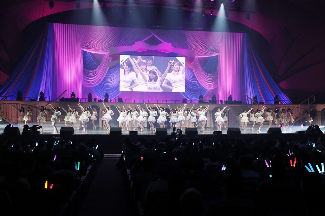 ＜大場美奈卒業コンサート＠パシフィコ横浜 Day1〜卒業してもずっと可愛くてすみません〜＞パシフィコ横浜国立大ホール（2022年4月1日）©2022 Zest, Inc. / AEI