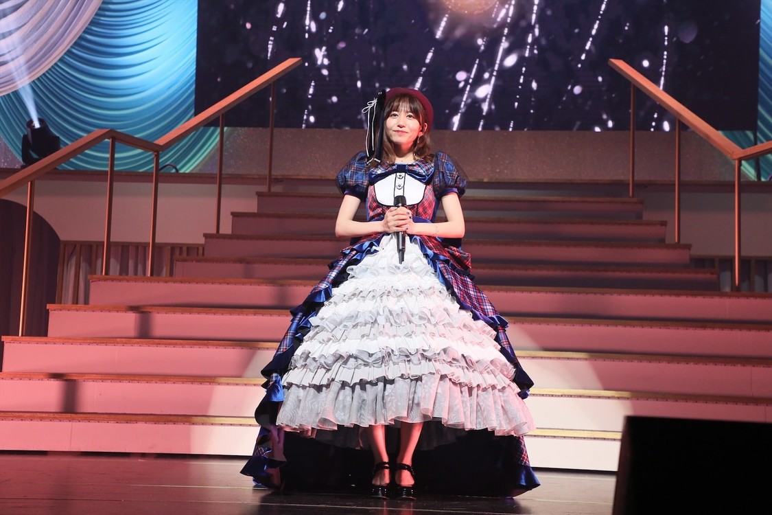 ＜大場美奈卒業コンサート＠パシフィコ横浜 Day1〜卒業してもずっと可愛くてすみません〜＞パシフィコ横浜国立大ホール（2022年4月1日）©2022 Zest, Inc. / AEI
