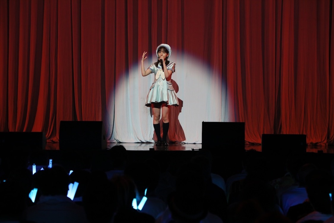 ＜大場美奈卒業コンサート＠KT Zepp Yokohama Day2〜明日、晴れたらいいのにな〜＞KT Zepp Yokohama（2022年4月2日／©2022 Zest, Inc. / AEI）