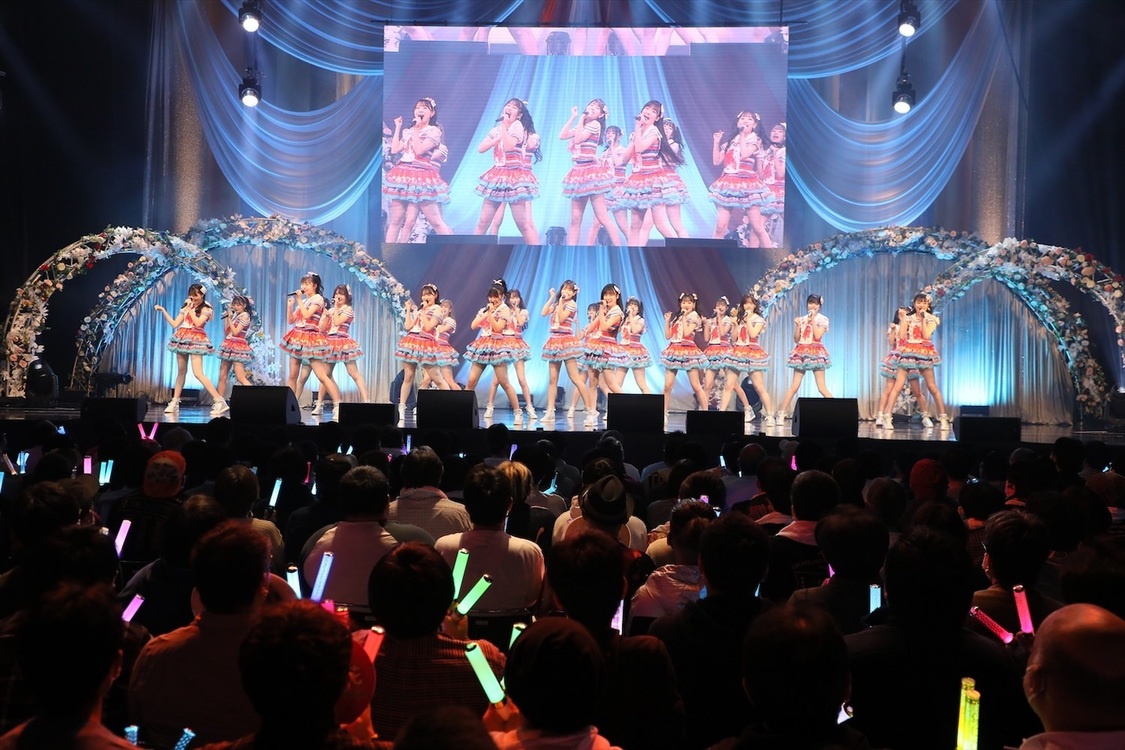 ＜大場美奈卒業コンサート＠KT Zepp Yokohama Day2〜明日、晴れたらいいのにな〜＞KT Zepp Yokohama（2022年4月2日／©2022 Zest, Inc. / AEI）