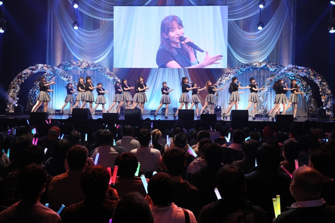 ＜大場美奈卒業コンサート＠KT Zepp Yokohama Day2〜明日、晴れたらいいのにな〜＞KT Zepp Yokohama（2022年4月2日／©2022 Zest, Inc. / AEI）