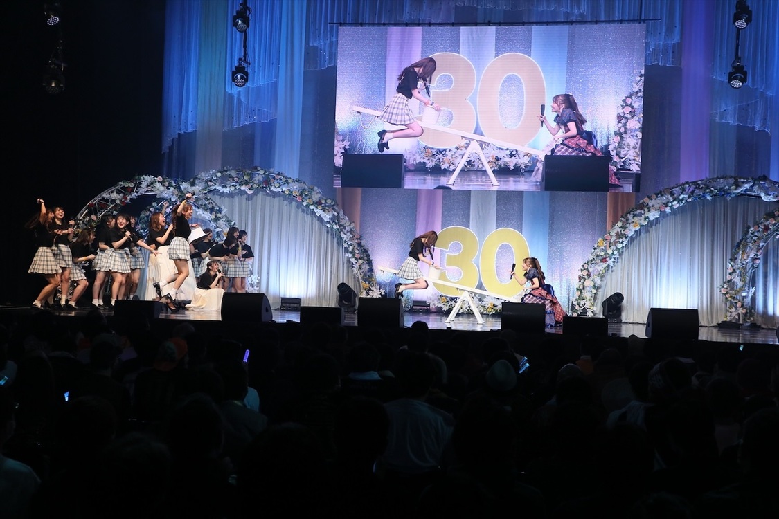 ＜大場美奈卒業コンサート＠KT Zepp Yokohama Day3〜るんるん、30歳のおたんじょうび会〜＞［夜公演］KT Zepp Yokohama（2022年4月3日）／©2022 Zest, Inc. / AEI