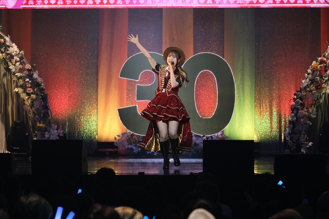 ＜大場美奈卒業コンサート＠KT Zepp Yokohama Day3〜るんるん、30歳のおたんじょうび会〜＞［夜公演］KT Zepp Yokohama（2022年4月3日）／©2022 Zest, Inc. / AEI