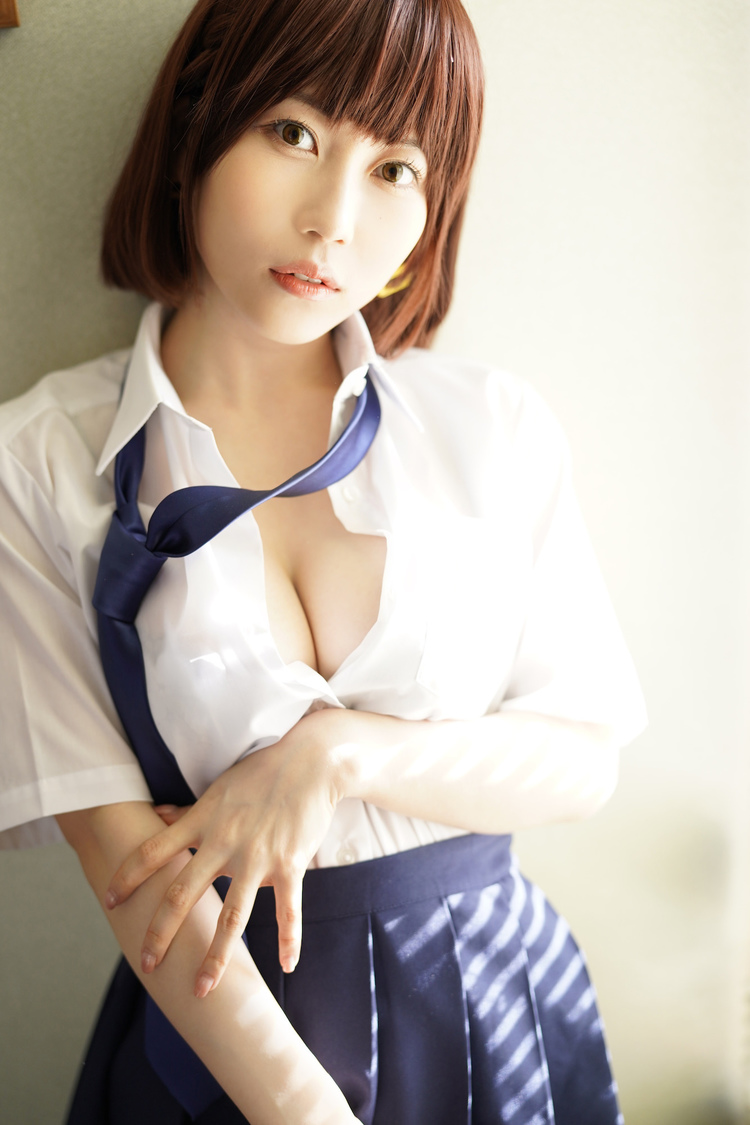 伊織いお（(C)ヤングマガジン/佐藤佑一）