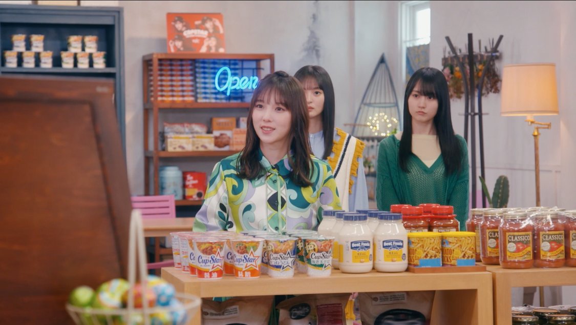 「乃木坂毎月劇場　ノギマートの日々」場面写真（(C)乃木坂46LLC）