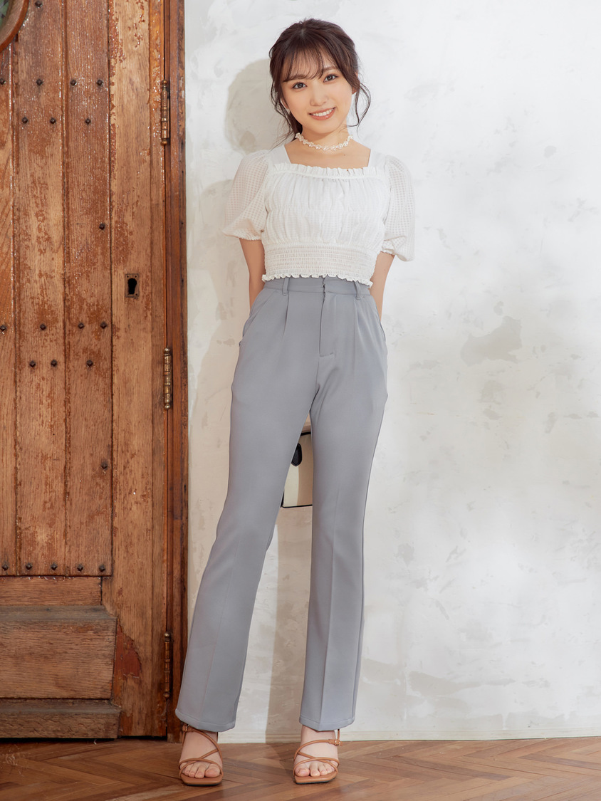 シャーリングショートブラウス＆セミフレアパンツ