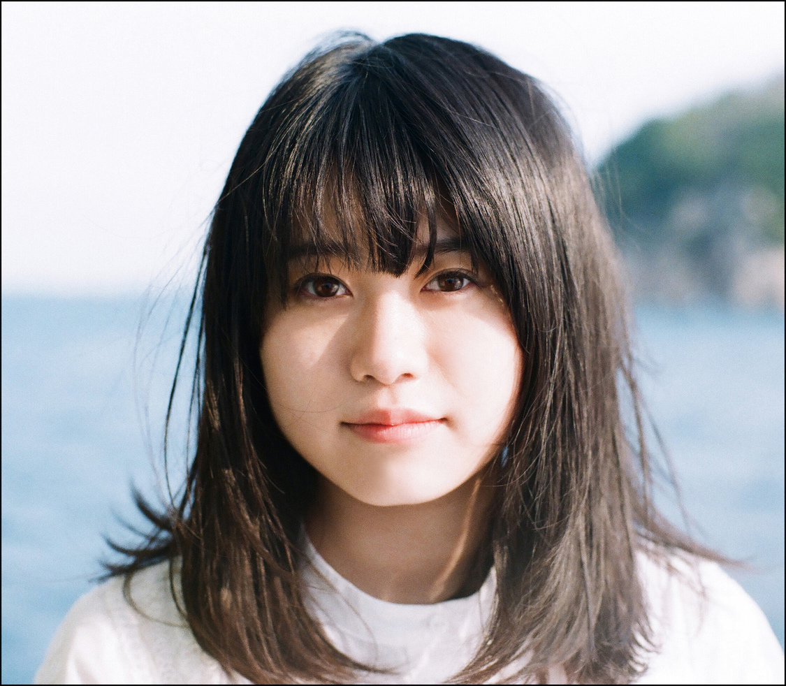 「はじめての青」初回限定盤フォトブック