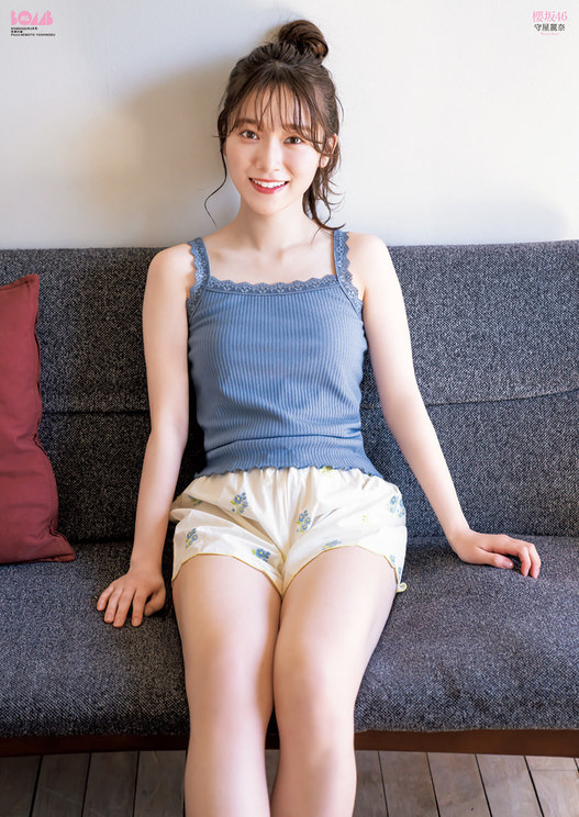 『ボム5月号』両面超BIGポスター・守屋麗奈