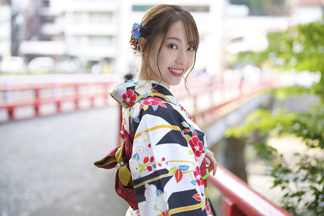 『藤江れいなカレンダー』より