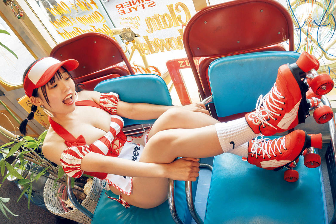 花咲ひより2nd写真集『Metamorphose 2.0』（(C)光文社／週刊FLASH　撮影：岡本武志）