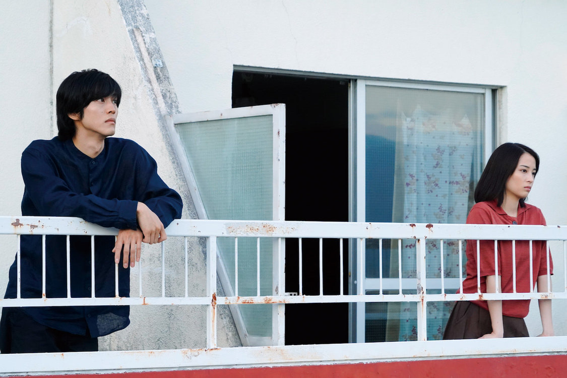 映画『流浪の月』場面写真（©2022「流浪の月」製作委員会）