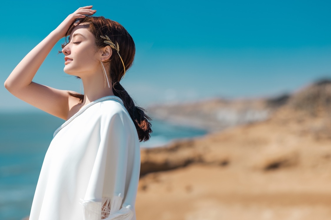 谷まりあ『ゼクシィ海外ウエディング 2022 Summer & Autumn』アザーカット