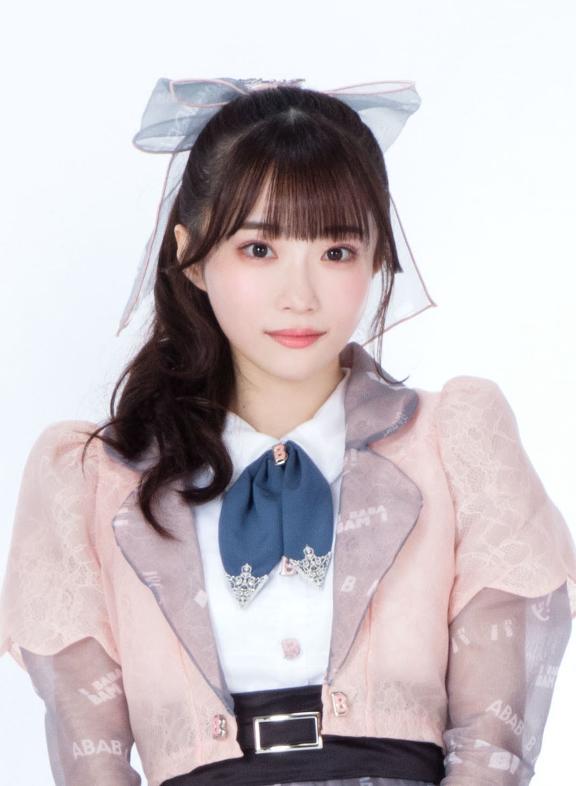 岸みゆ（©01familia）