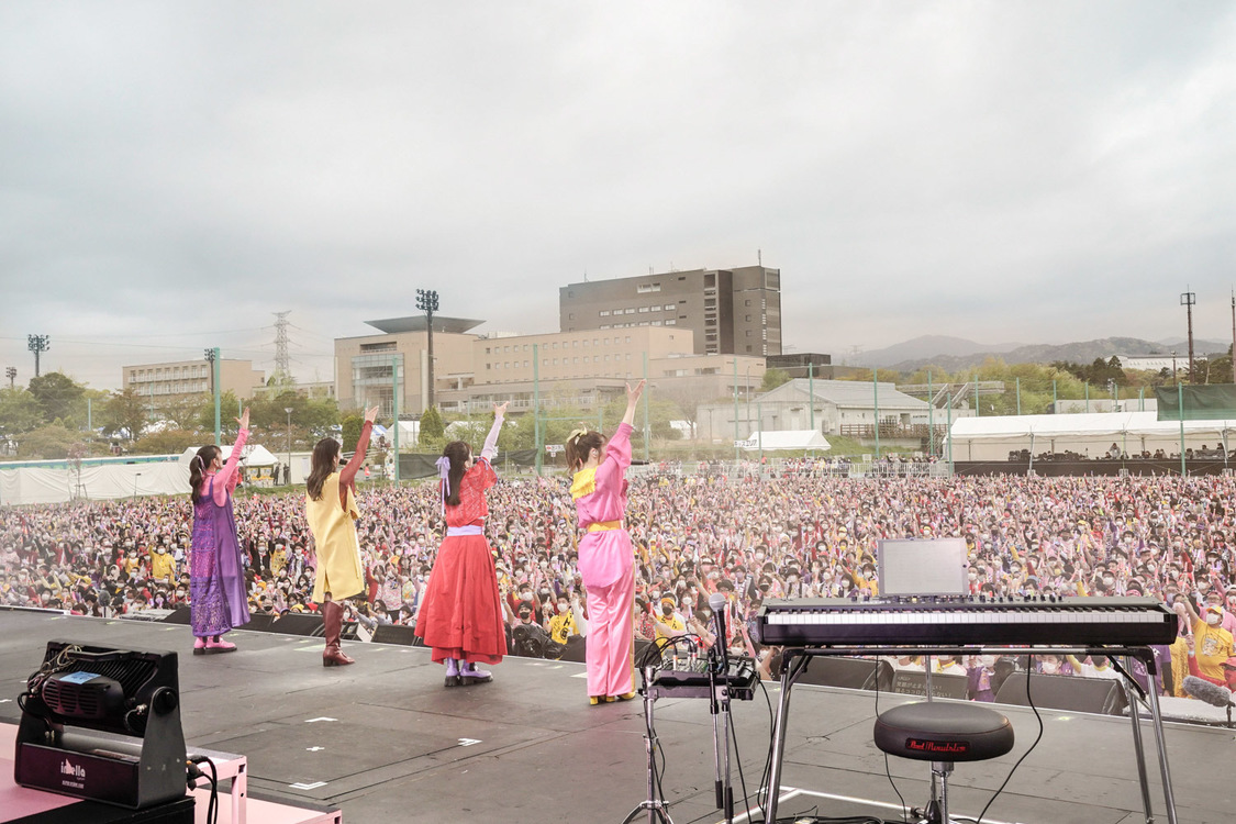 ももいろクローバーZ＜ももクロ 春の一大事2022 ～笑顔のチカラ つなげるオモイ in 楢葉・広野・浪江 三町合同大会～＞｜福島・J-VILLAGE（2022年4月24日）／撮影：上飯坂一、増田慶