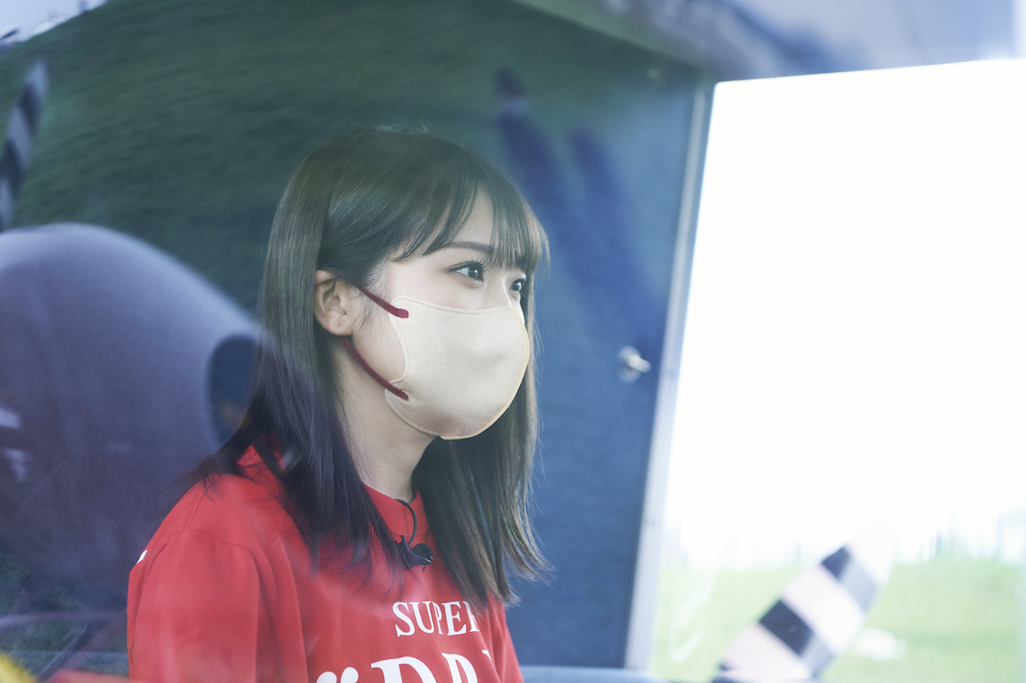 秋元真夏（乃木坂46）＜飛行船「新スーパードライ号」 出発セレモニー＞岩手県一関市（2022年4月30日）