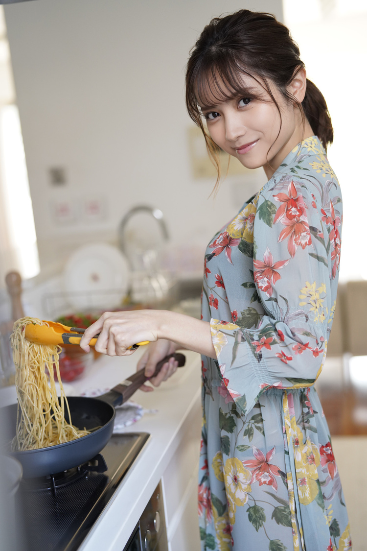 桃月なしこ（(C)LUCKMAN／BOMB）