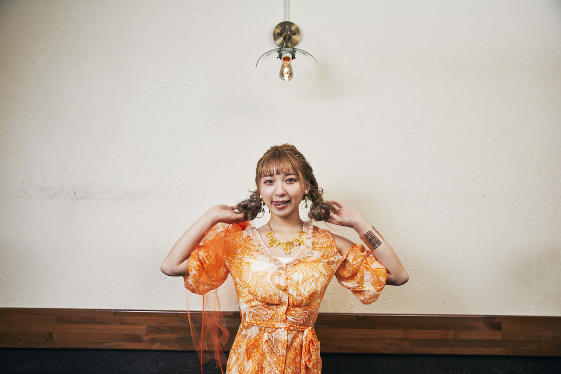 塩川莉世（SHUGAR）