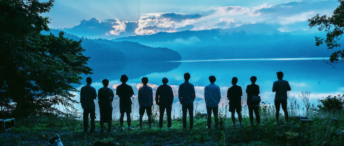 映画『流浪の月』劇場パンフレット内カット（©Hong Kyung Pyo）