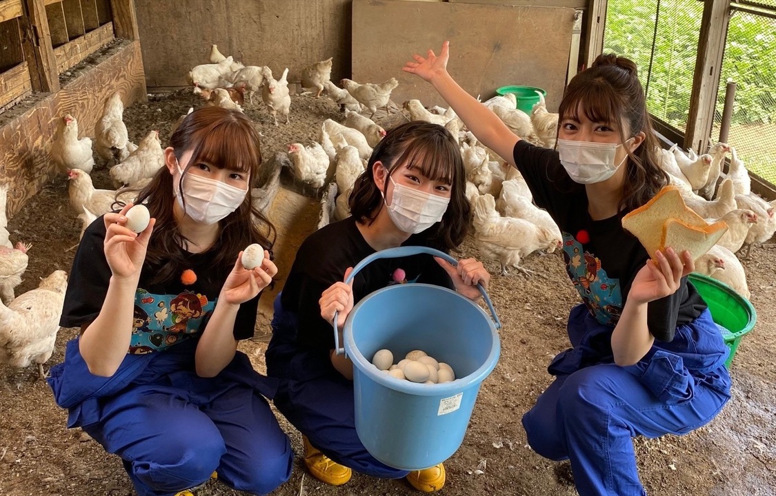 写真左から：田中咲帆・雪月心愛・三田美吹