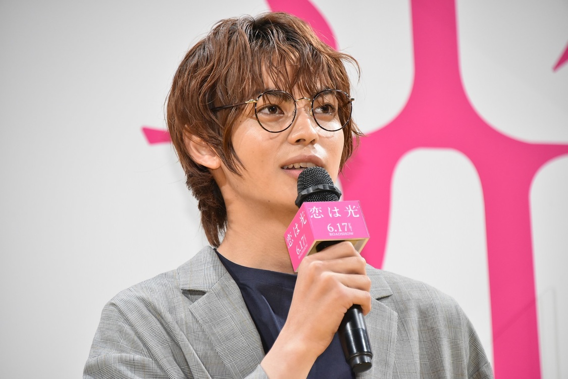 ©秋★枝／集英社・2022 映画「恋は光」製作委員会