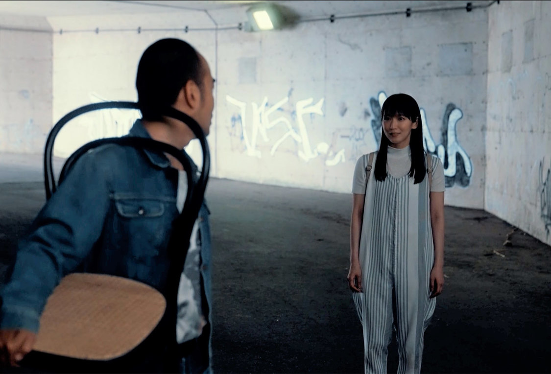 『WOWOWオリジナルドラマ 椅子』第1話「電球を替えたい」場面写真