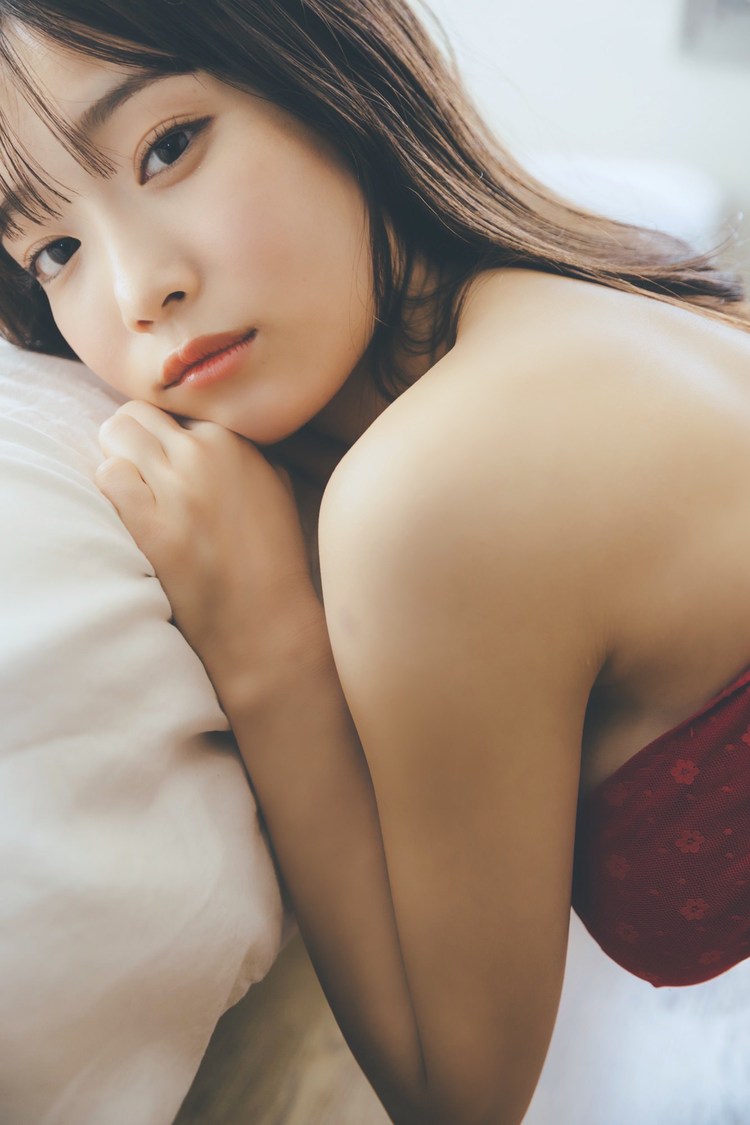 岸みゆ（© 東京祐／集英社）