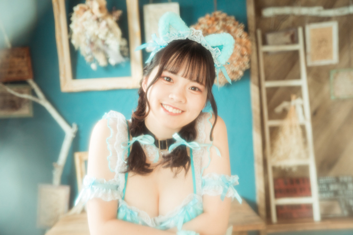 『涼川しおり 1st写真集 しおりの初めて』