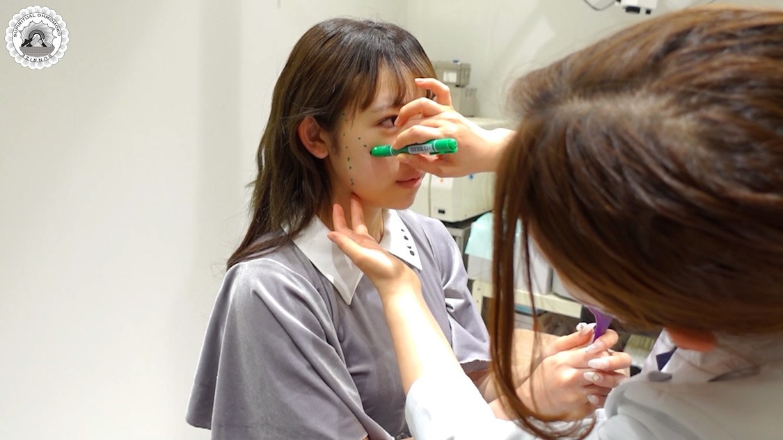 「【整形密着】思わず涙も...。系リフト施術の一部始終に密着【アイドル】episode4」より