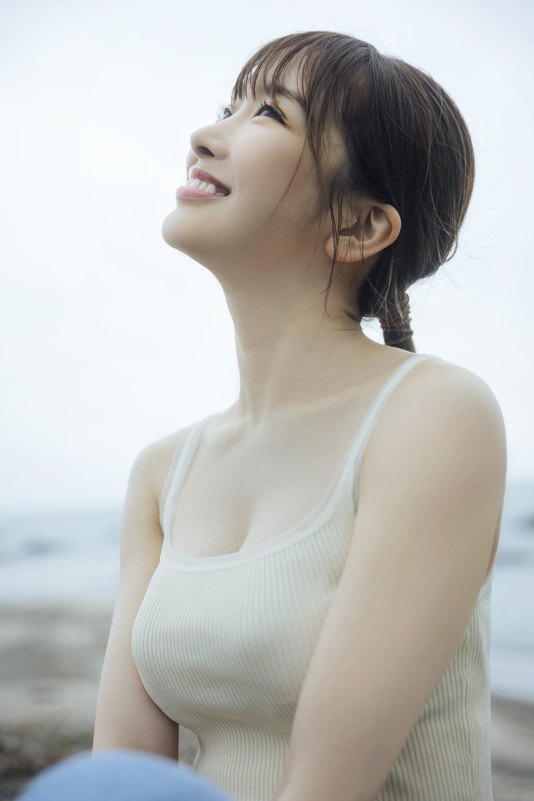 吉沢朱音（#ババババンビ）（撮影：横山マサト『blt graph.vol.79』（東京ニュース通信社刊））