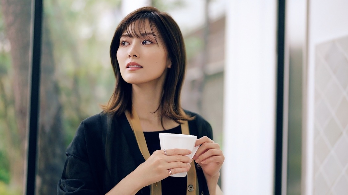 『STORY 02 白石麻衣― A Day with Mikimoto』場面写真