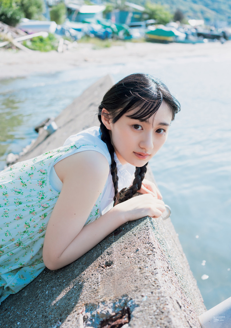 『B.L.T.2022年8月号』別冊付録：川﨑桜（乃木坂46）両面超ビッグポスター（表）