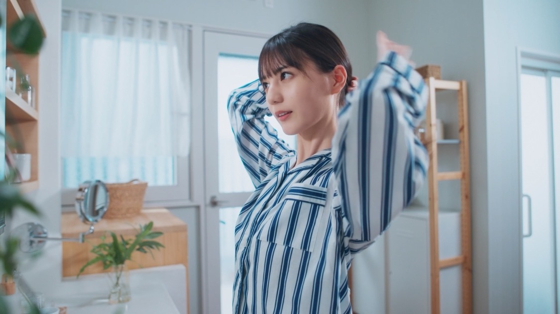 『GET READY WITH 小坂菜緒 ~ファンに会いに行く日の朝~』ムービーカット