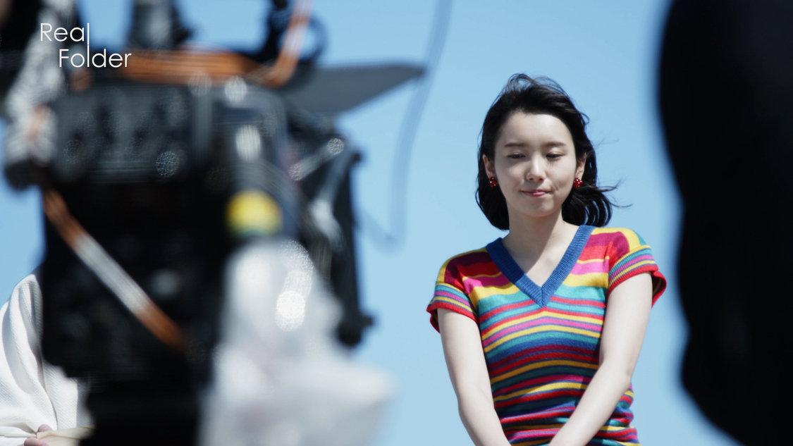 飯豊まりえ『Real Folder』Season2より（©MBS）