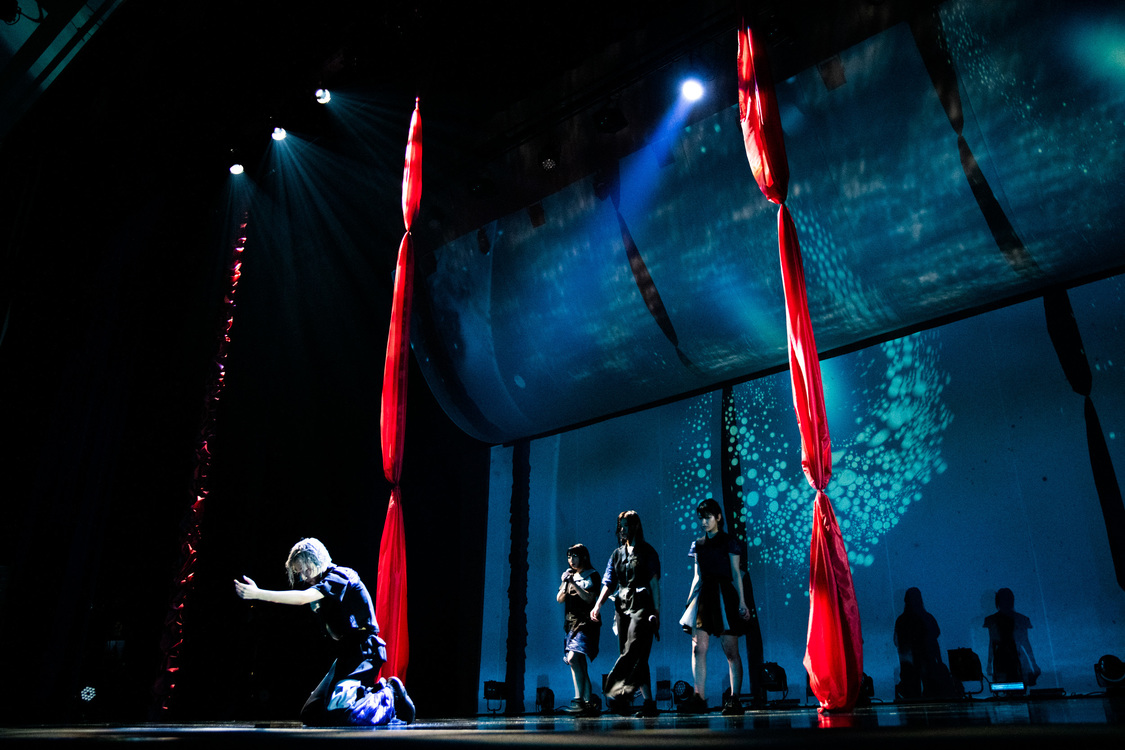  [ Solitude HOTEL 7F ]│2019/4/14 昭和女子大学 人見記念講堂│写真: 稲垣謙一