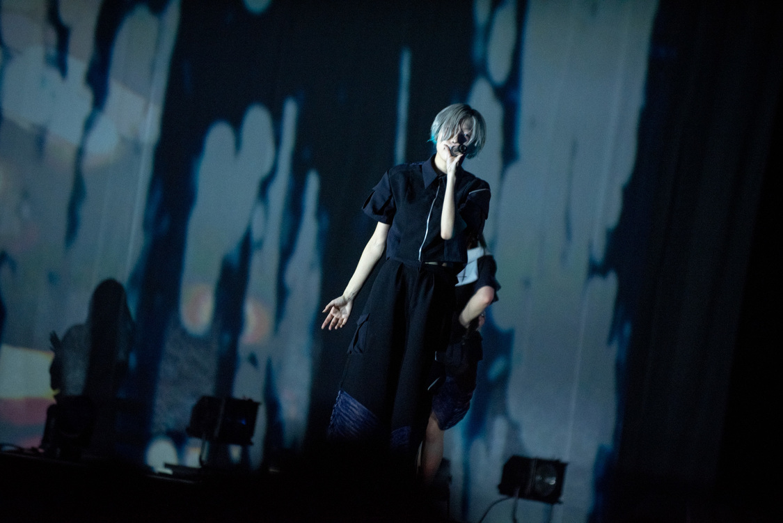  [ Solitude HOTEL 7F ]│2019/4/14 昭和女子大学 人見記念講堂│写真: 稲垣謙一