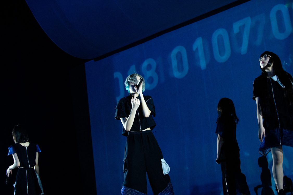  [ Solitude HOTEL 7F ]│2019/4/14 昭和女子大学 人見記念講堂│写真: 稲垣謙一