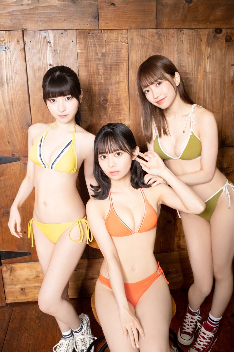 小鳥遊るい、近藤沙瑛子、吉沢朱音『ヤングドラゴンエイジ』アザーカット（(C)佐賀章広／ヤングドラゴンエイジ）