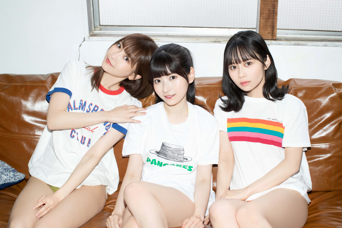 吉沢朱音、小鳥遊るい、近藤沙瑛子『ヤングドラゴンエイジ』アザーカット（(C)佐賀章広／ヤングドラゴンエイジ）