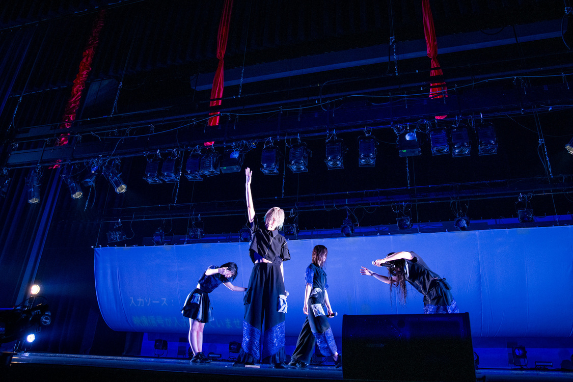  [ Solitude HOTEL 7F ]│2019/4/14 昭和女子大学 人見記念講堂│写真: 稲垣謙一