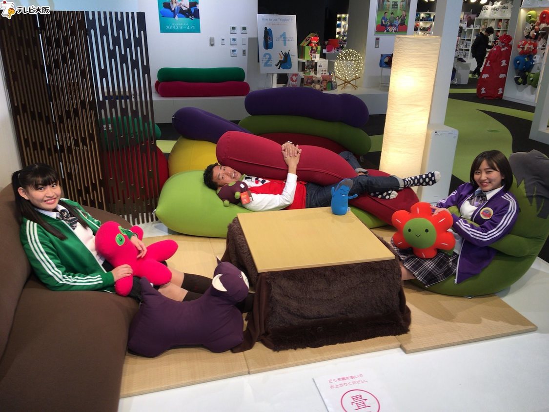 （左から）根岸可蓮、 石田靖、 堀くるみ