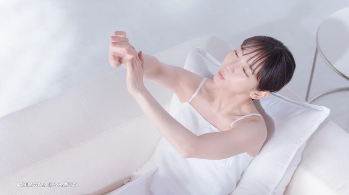 吉岡里帆『ブラウン シルクエキスパート』新CMより