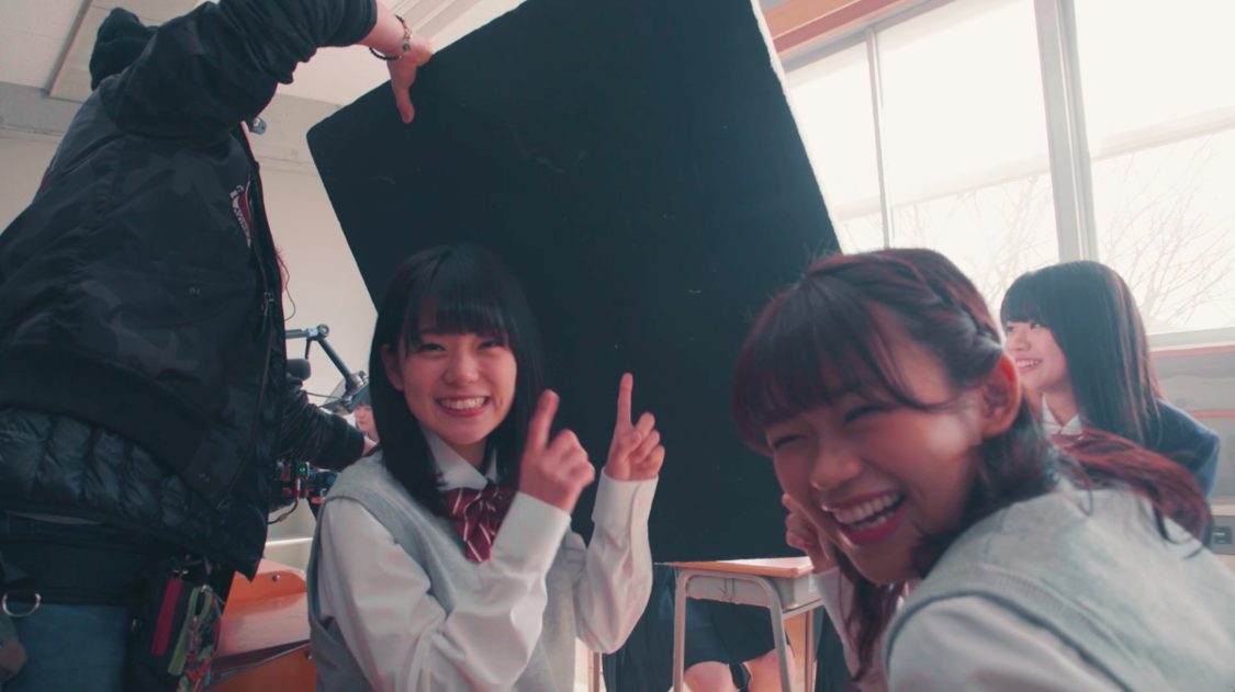 「大人サバイバー」MV（ディレクターズ・カット版）より