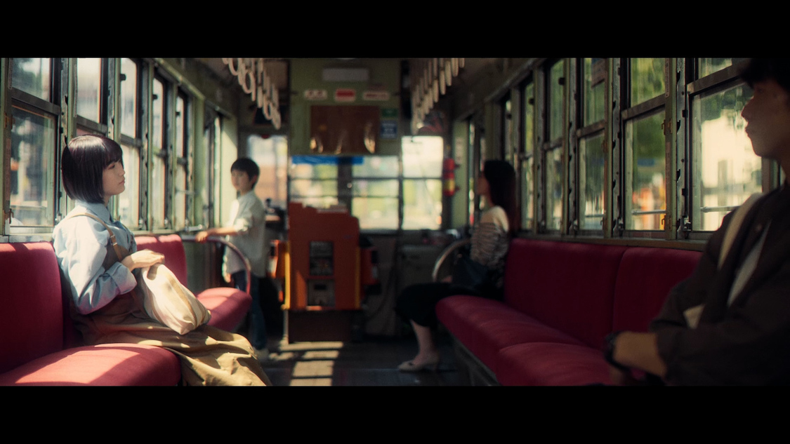 TV-CM『路面電車にて』篇より