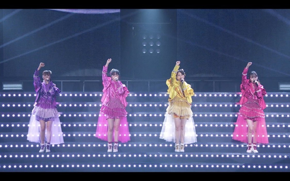 「ももいろクローバーZ【LIVE】白い風（from ももいろクリスマス2021 〜さいたまスーパーアリーナ大会〜 DAY1）」より